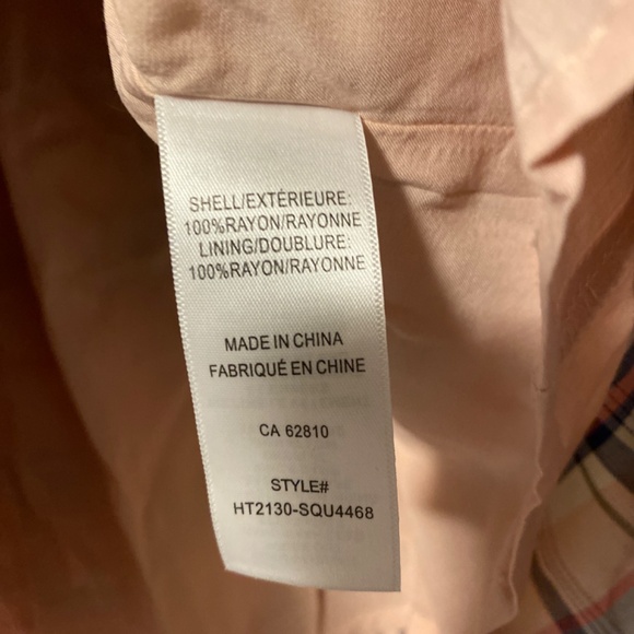 Very cute summer top  Ricki’s 100% rayon - Picture 3 of 4